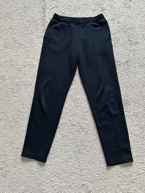 *SOLD* Uniqlo Elastic Waist Ankle Pant